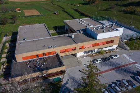 Pozdravljena samostojna Osnovna šola Zagradec 3